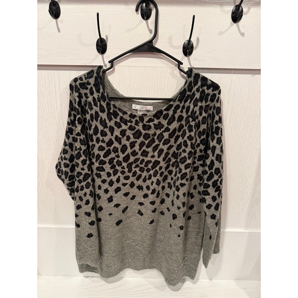 Venus grey leopard sweater size large